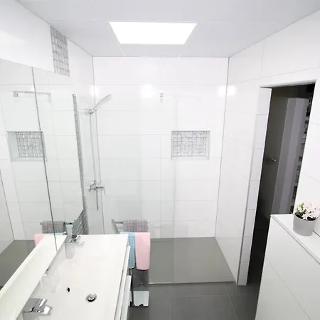 아파트 Fantastic With Sea Views